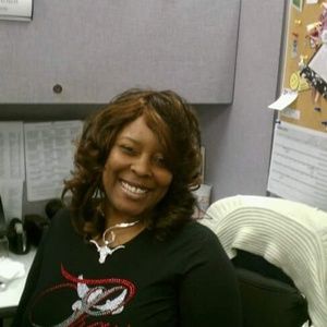 Meet your Posher, Valarie